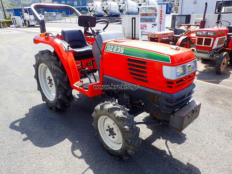 Τρακτέρ HINOMOTO NZ235 4x4